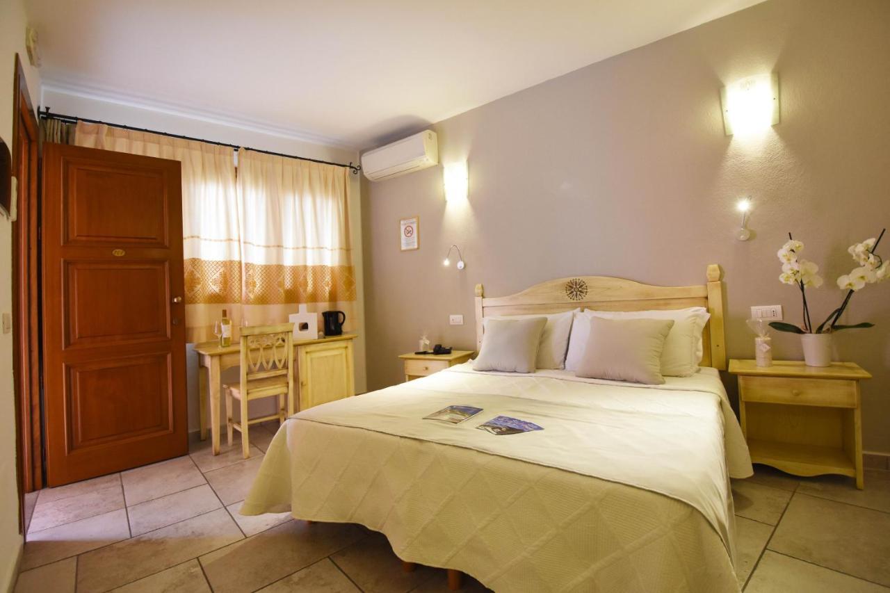 B&B I Graniti Sardi Villasimius Ngoại thất bức ảnh