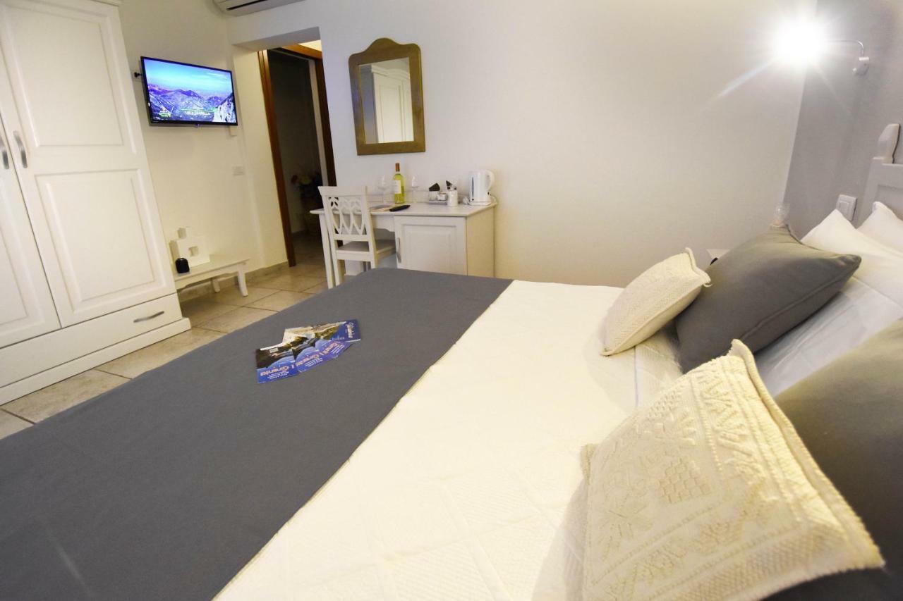 B&B I Graniti Sardi Villasimius Ngoại thất bức ảnh
