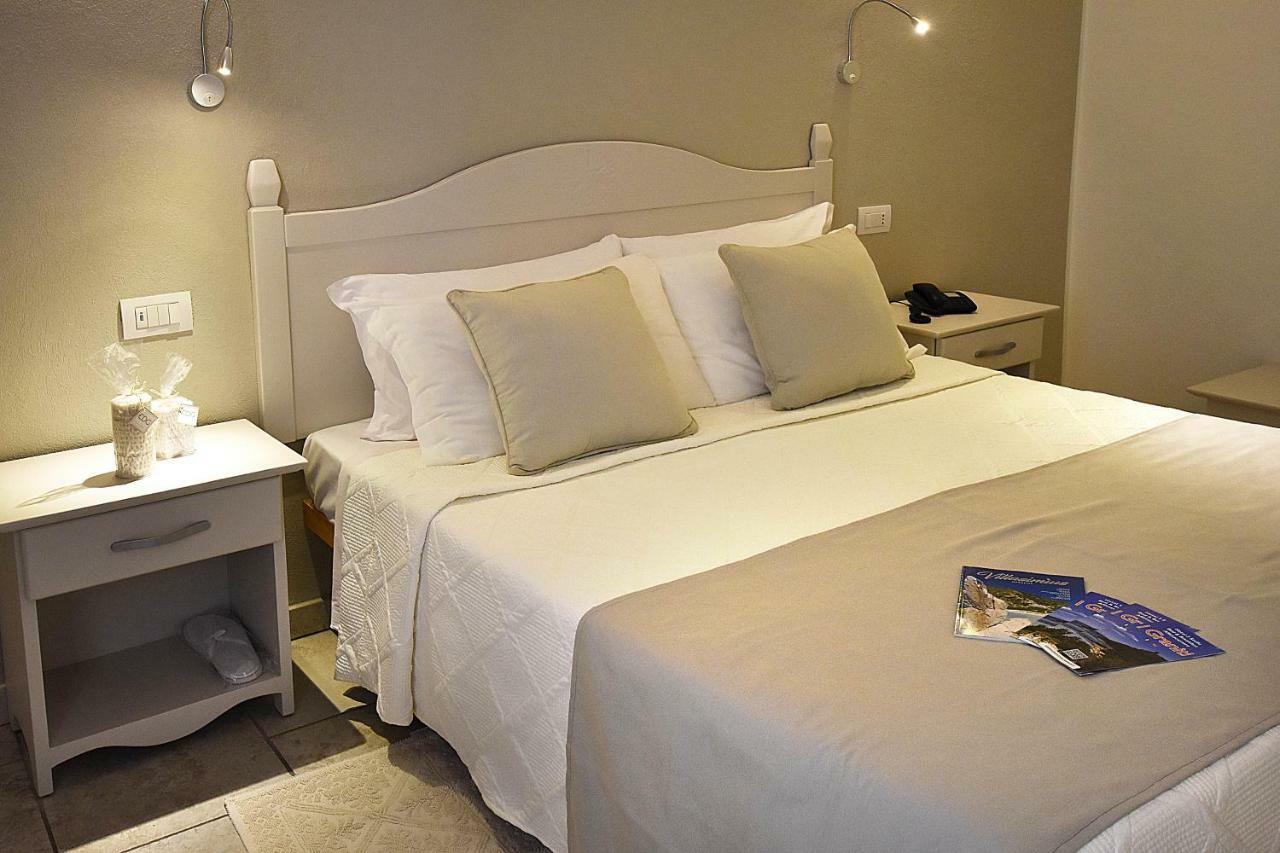 B&B I Graniti Sardi Villasimius Ngoại thất bức ảnh